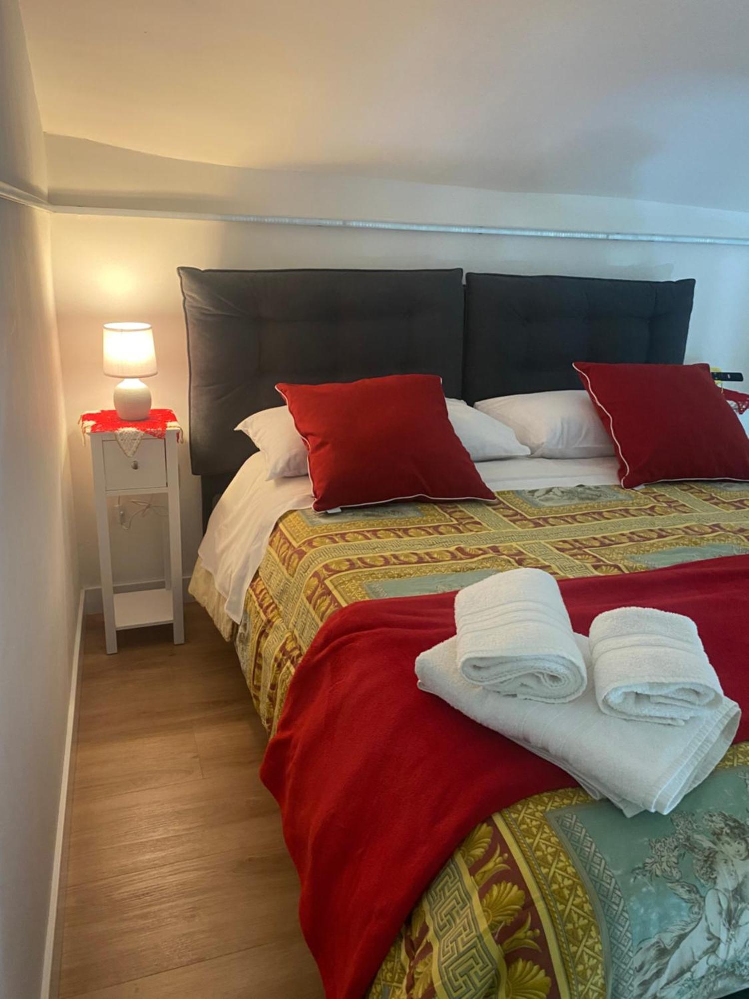 Appartamento Magiuma House Napoli Esterno foto